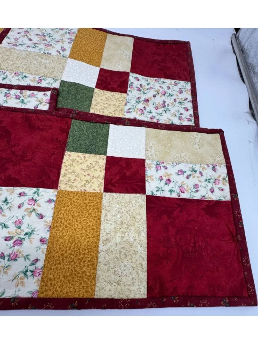 Lot Of 4 Vintage Handmade Patchwork Floral Quilted Placemats Cottage Table Decor